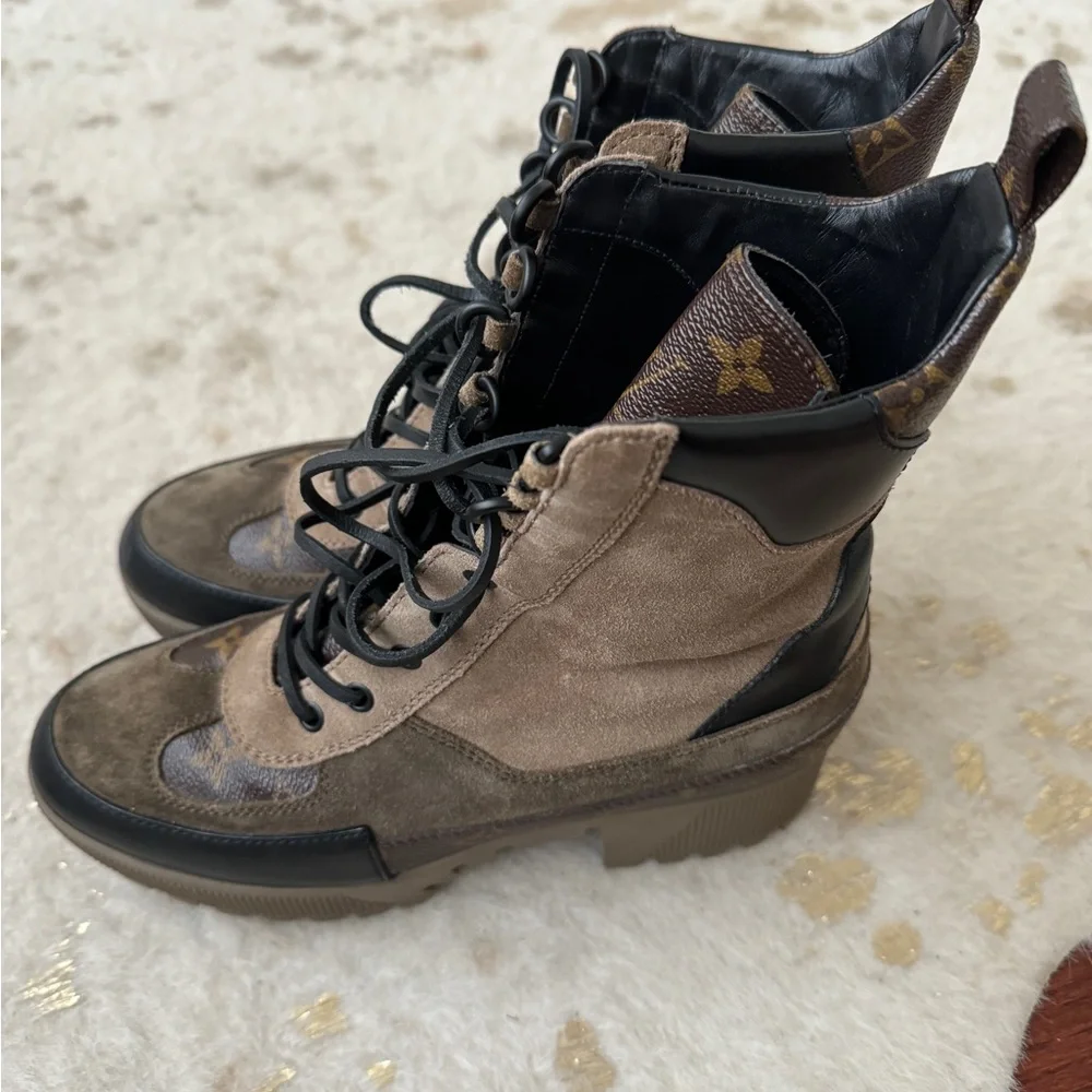 Laureate Platform Desert Boot - Picture 6 of 13